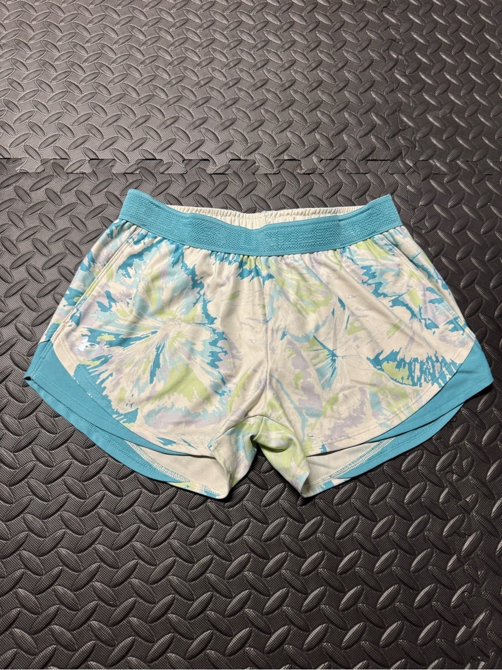 Under Armour HeatGear Women’s Small Blue Floral Running Shorts - Picture 3 of 12